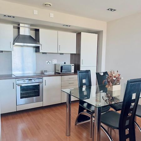 Modern Two Bedroom Apartments EDI Exteriér fotografie