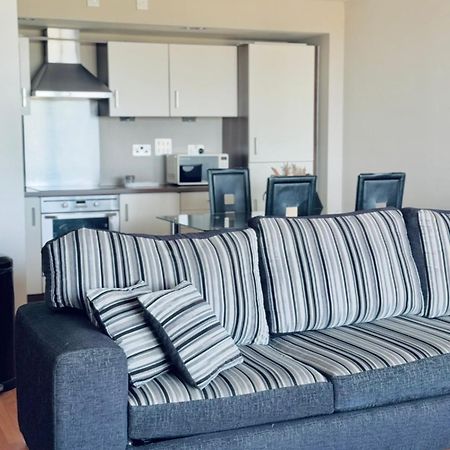 Modern Two Bedroom Apartments EDI Exteriér fotografie