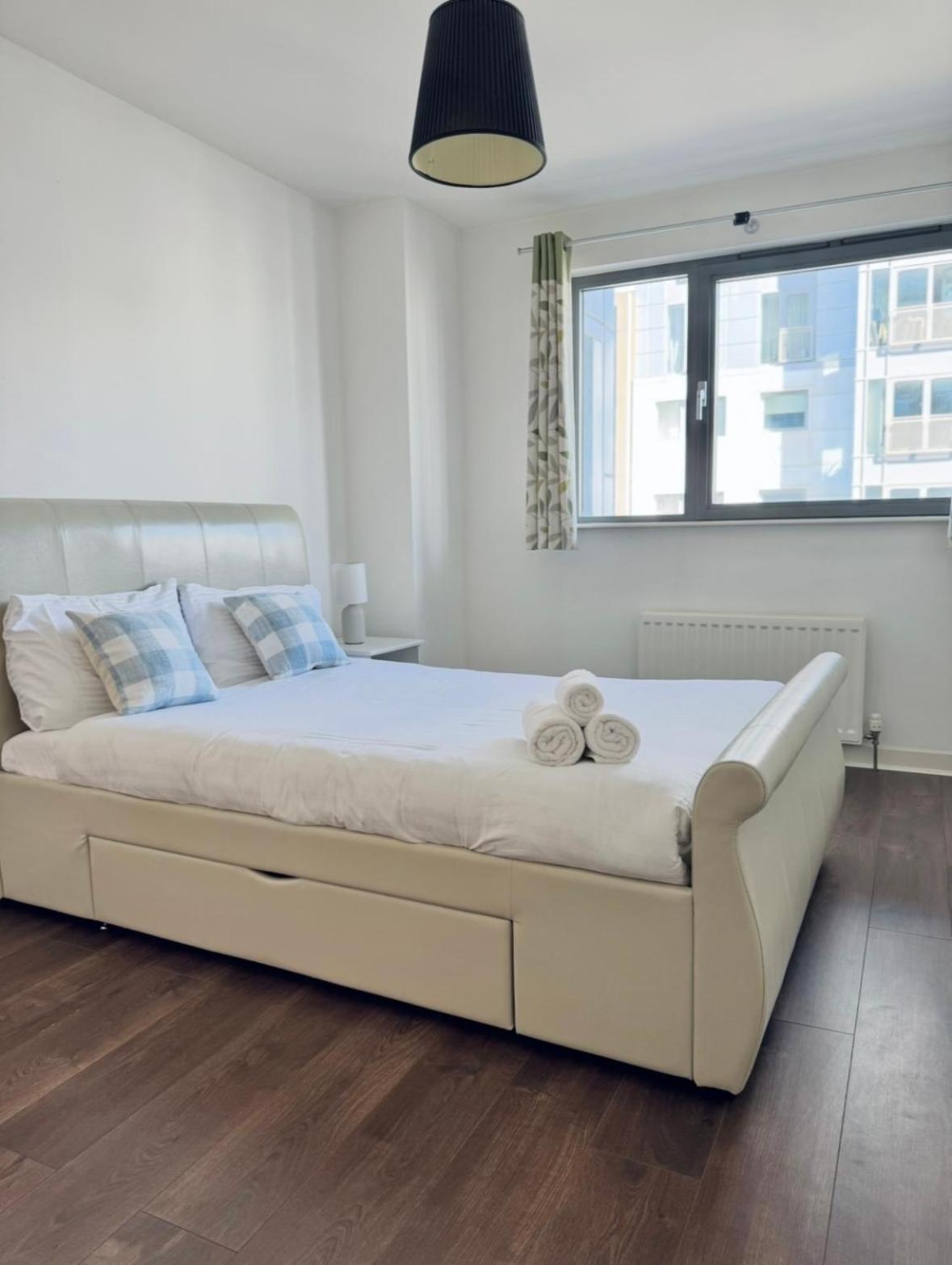 Modern Two Bedroom Apartments EDI Exteriér fotografie