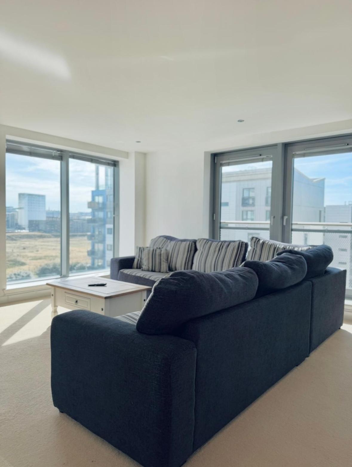 Modern Two Bedroom Apartments EDI Exteriér fotografie