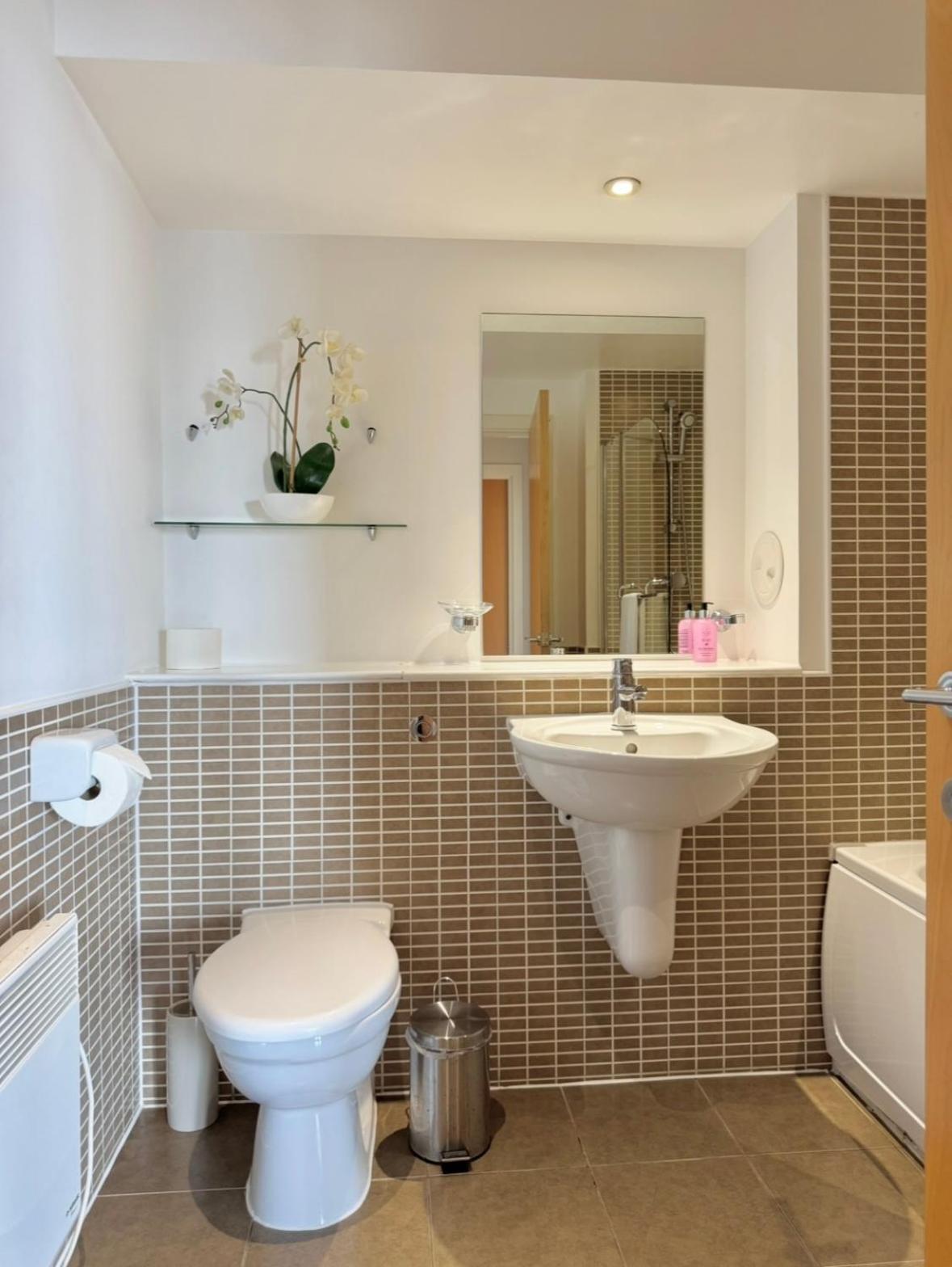 Modern Two Bedroom Apartments EDI Exteriér fotografie