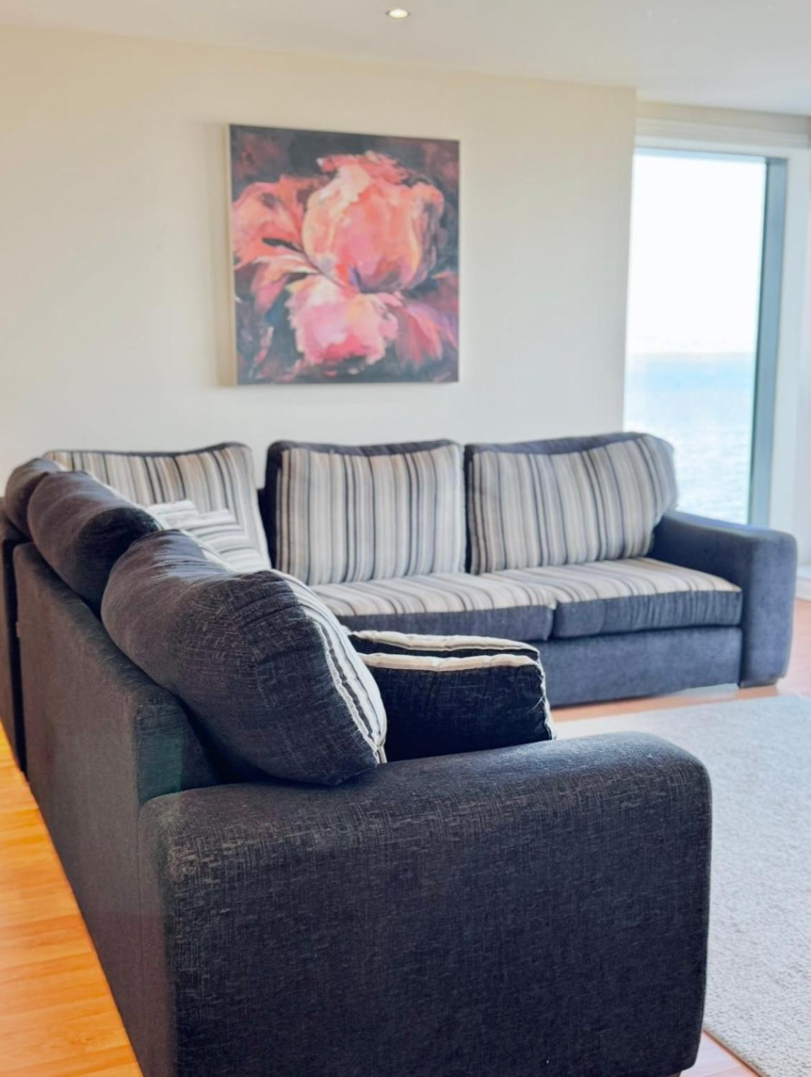 Modern Two Bedroom Apartments EDI Exteriér fotografie